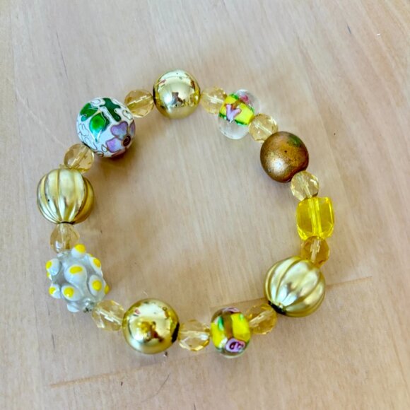 Charming Combination of Ochre and Gold Beaded Bracelets  (4) - Picture 6 of 8